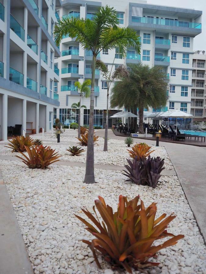 Grand Blue Condominium By Mary Mae Phim Exterior photo